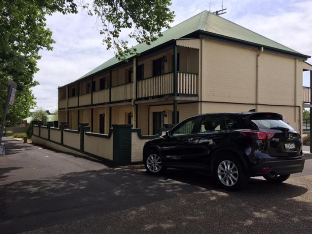 Town Square Motel Orange Exterior foto